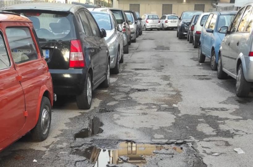 Bari, buche e degrado: le vie dimenticate oltre i lavori della pista ciclabile
