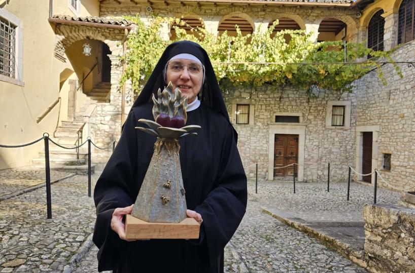 Dal Salento a Cascia, la «mamma» di «Made in Carcere» riceve premio Madre Fasce