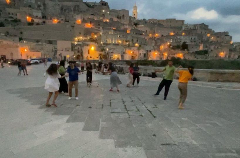 Ballando s’impara la «leadership» e il sorriso torna sulle labbra 