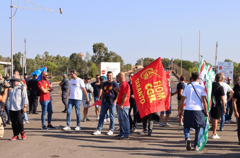 «Ha violato le prescrizioni»: l'ex Ilva diffidata dall’Ispra. Oggi 24 ore di sciopero