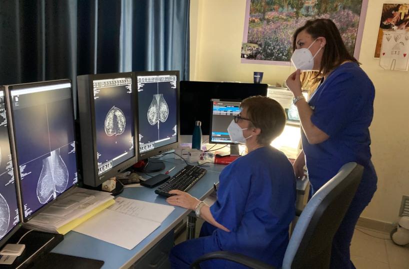 «Ottobre Rosa» a Matera: al «Madonna delle Grazie» visite senologiche gratuite per le studentesse
