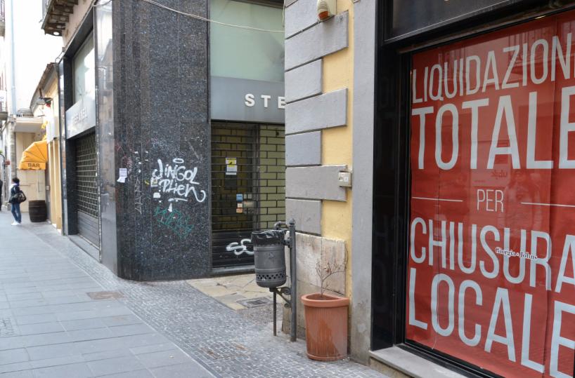In Puglia e Basilicata addio a duemila negozi