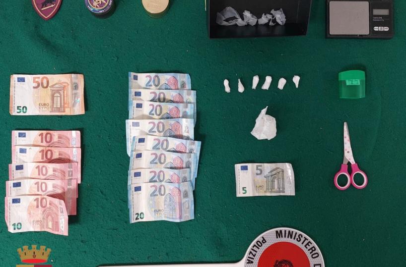 Andria, minorenne denunciato per detenzione di cocaina e marijuana