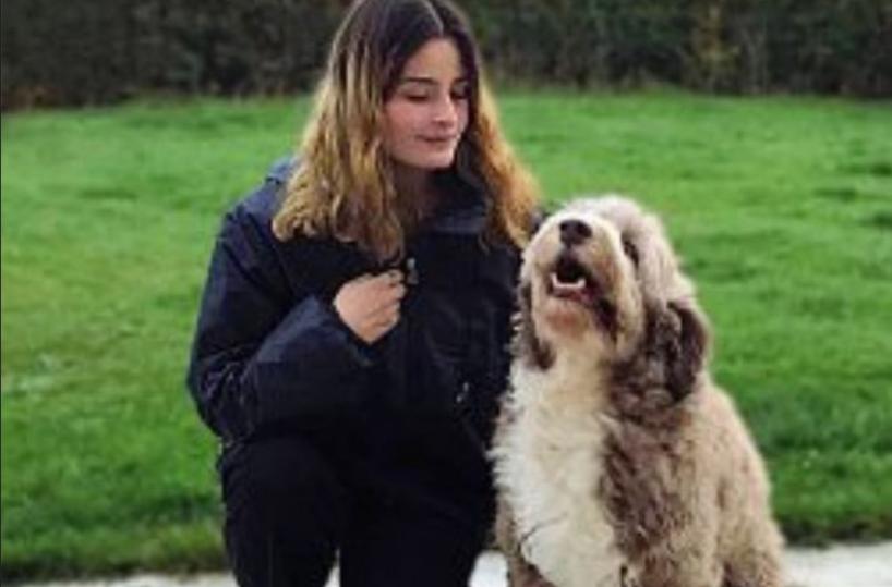 Lecce prega per Julie, la studentessa suicida, mentre le indagini vanno avanti