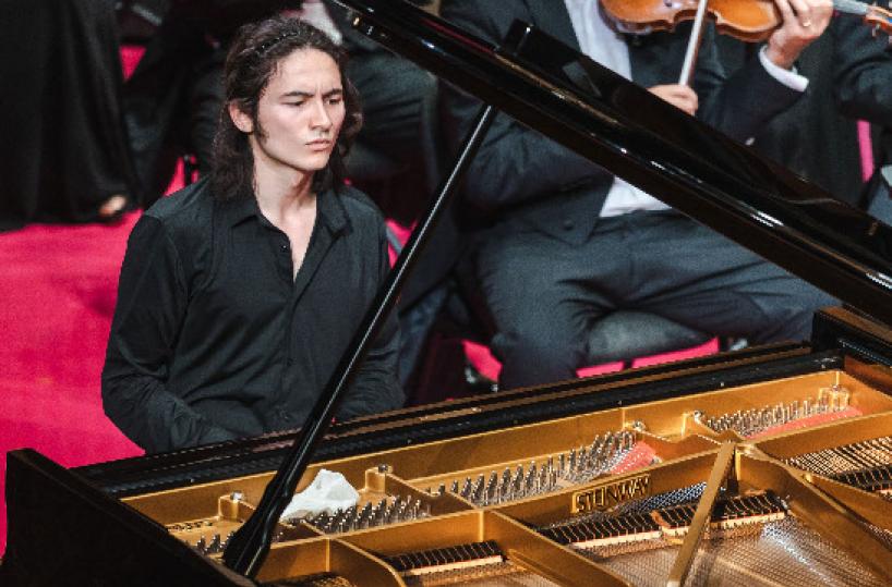 Il pianista Arsenii Mun a Bari: «Un grande onore aver ricevuto il Premio Busoni»
