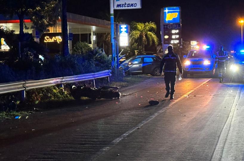 Copertino, scontro tra moto auto e furgone: 3 feriti gravi, tra loro un bimbo di 2 anni