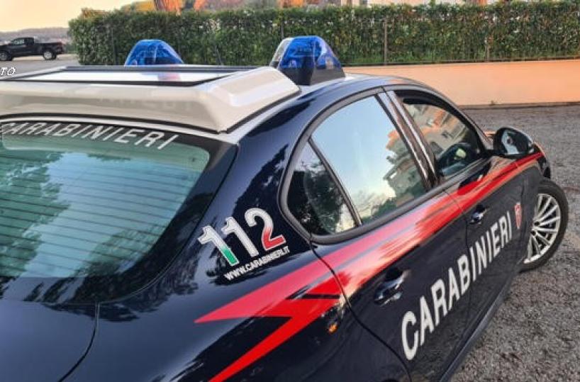 Manduria, a 18 e 19 anni pizzicati con l'hashish in macchina: ai domiciliari
