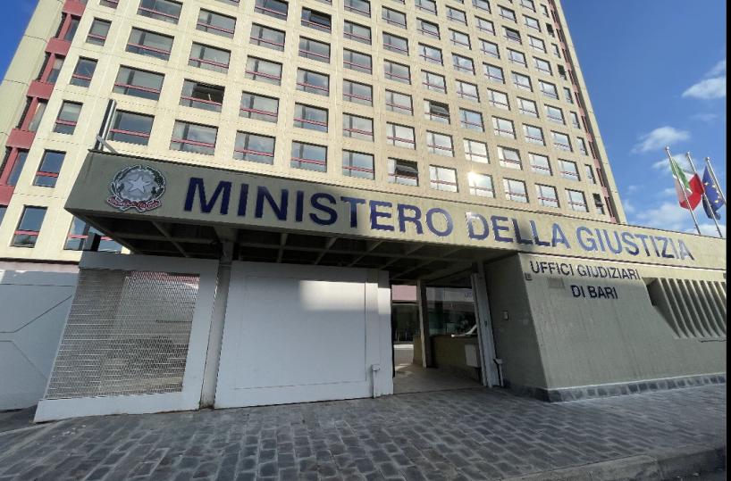 La rete dei Di Carlo nella sanità: «Mazzette anche alla Asl Foggia»