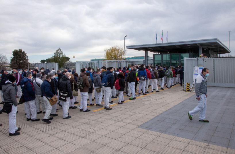 Stellantis, a Melfi sindacati divisi su Euro 7: «La 500 X dismessa a giugno 2024 o no?»