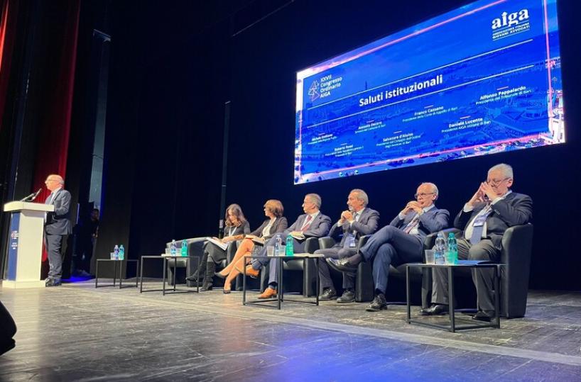 Bari, Fitto al congresso Aiga: «Col Pnrr importanti investimenti nella giustizia»
