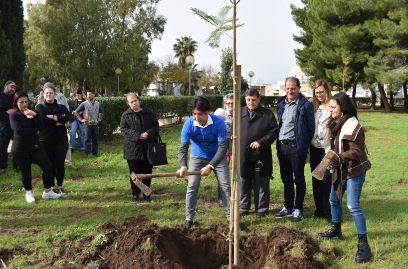 Giornata dell’Albero, “Il Sorriso di Pierandrea”riqualifica alcune aree di Acaya e di Strudà con oltre 360 piante
