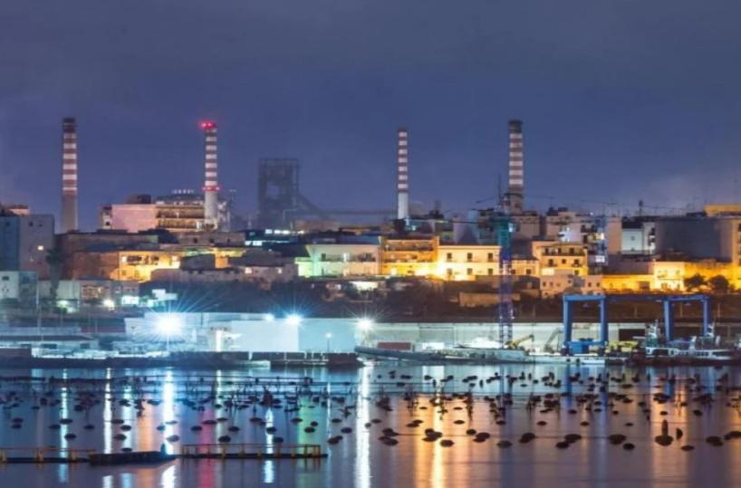 Taranto, l’ex Ilva rischia il crac: il socio privato tiene in scacco Acciaierie d'Italia