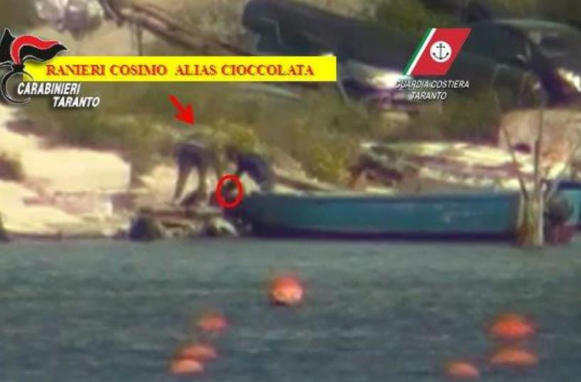 Taranto, il «racket» ai miticoltori: le pene ridotte in appello
