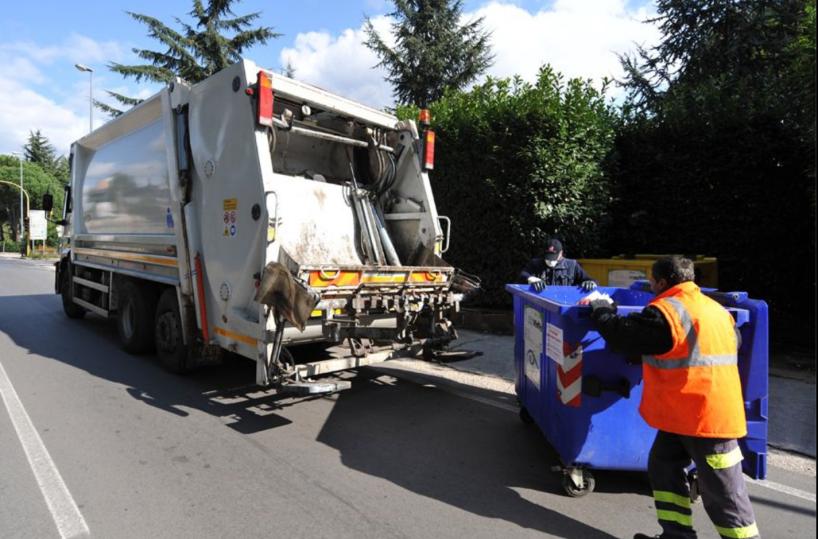 «Rifiuti in Puglia, le discariche private non si possono espropriare»
