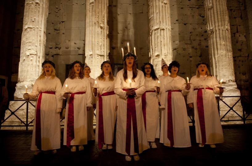 L’ambasciata di Svezia porta la festa di Santa Lucia nel Salento