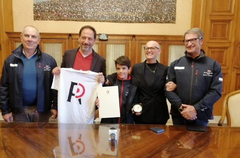 Bari premia il piccolo velista Marco De Nicolò, in forza al Circolo della Vela 