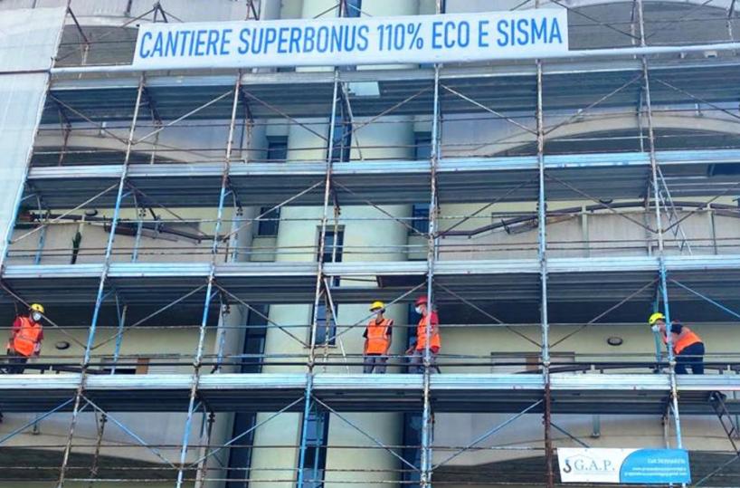 Fermi circa 300 cantieri lucani: «Speriamo nel Milleproroghe»