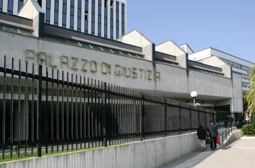 Brindisi, noto avvocato civilista condannato a 4 anni e 6 mesi: truffa ed esercizio abusivo