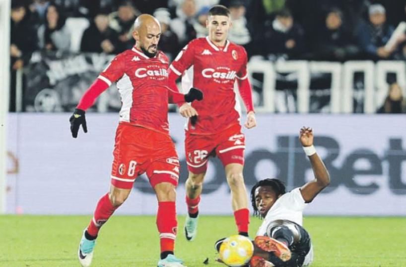 Calcio, Bari col «rosso» fisso: i conti non tornano