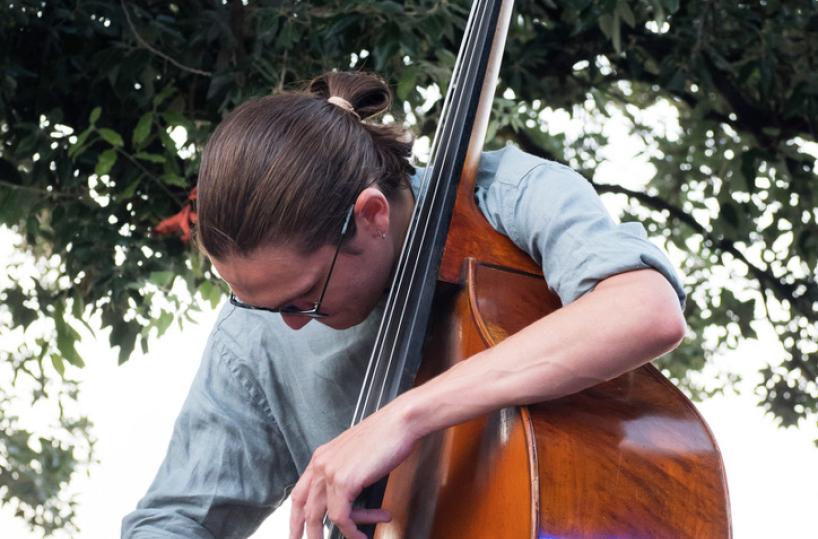 «Burnt Roots», la sofferenza degli ulivi narrata dal jazz di David Macchione