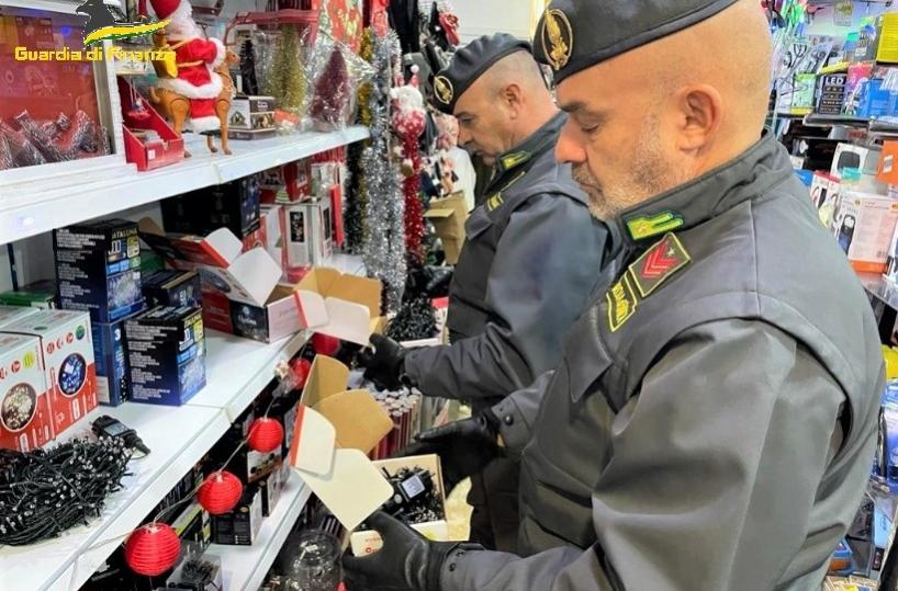 Sequestrati nel Tarantino oltre 215mila prodotti contraffatti