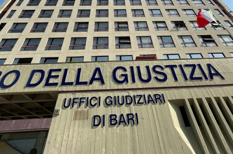 Bari, «Se non paghi ti spolpano»: Nardi fuori dall’inchiesta