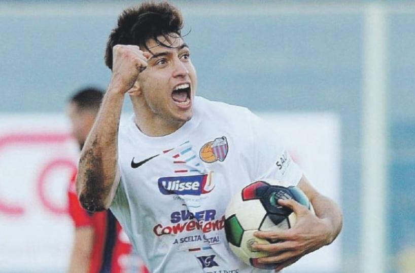 Calcio, il Bari ha scelto l’attaccante: pronto l’assalto a Moro