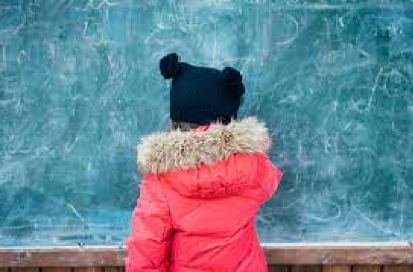 Molfetta, si rompe la caldaia a scuola: bimbi con cappotti e borse dell'acqua calda