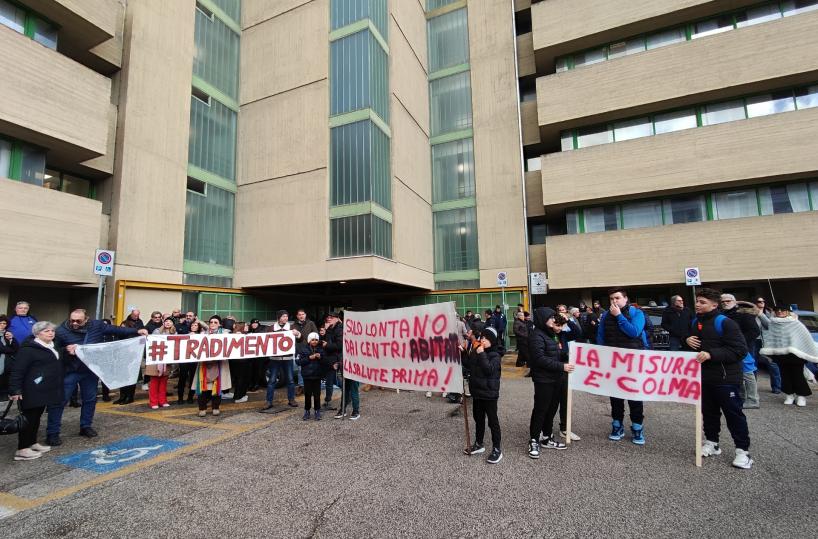 La Martella, sit in davanti al Comune di Matera_ «Contrari alla produzione di biogas»