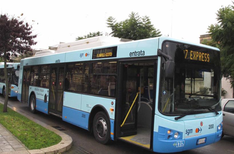 Lecce, sono dieci i bus a rischio stop: «Disagi per il servizio»