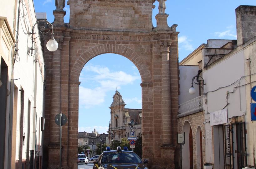 Taranto, 17 lavoratori in nero individuati dalla Guardia di Finanza
