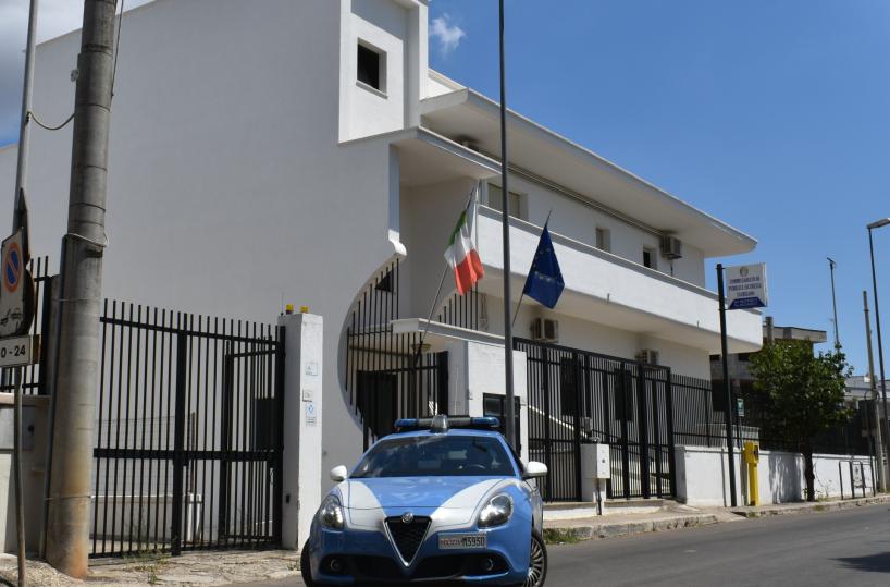 Maltratta i genitori per avere soldi per la droga: arrestato 49enne a Taurisano