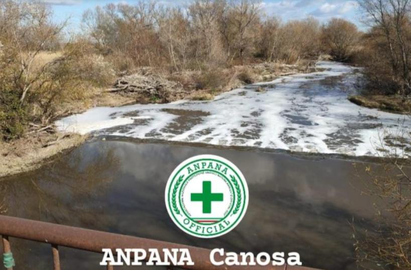 Canosa, schiuma maleodorante nel fiume Ofanto, partono i controlli Arpa Puglia
