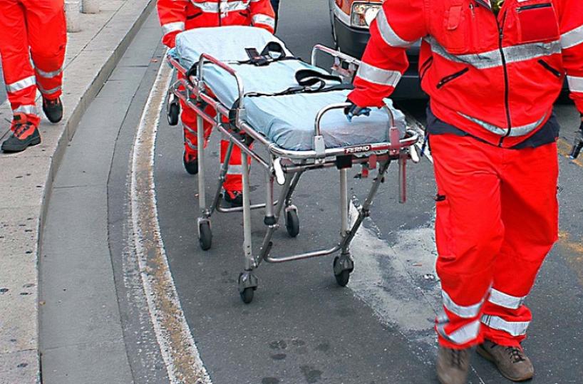 Auto si ribalta ad Altamura: morta una 21enne, altri 2 feriti