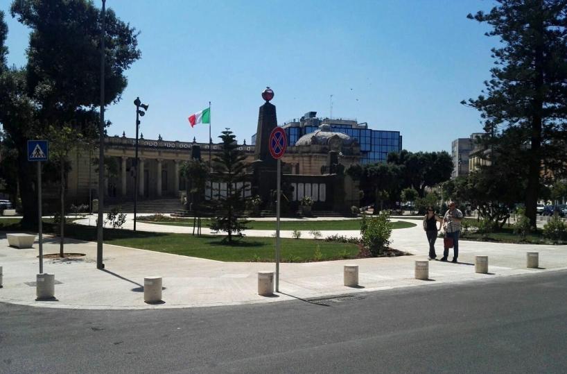 Da Lecce l'appello: «Proteggiamo Piazza d’Italia»