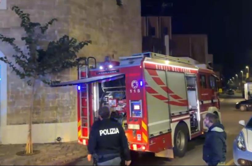 Nardò, cortocircuito in un cocktail bar: locale in fiamme