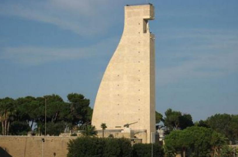 Fasano, Carovigno e Ostuni star del turismo, ma è Brindisi a brillare per i suoi monumenti