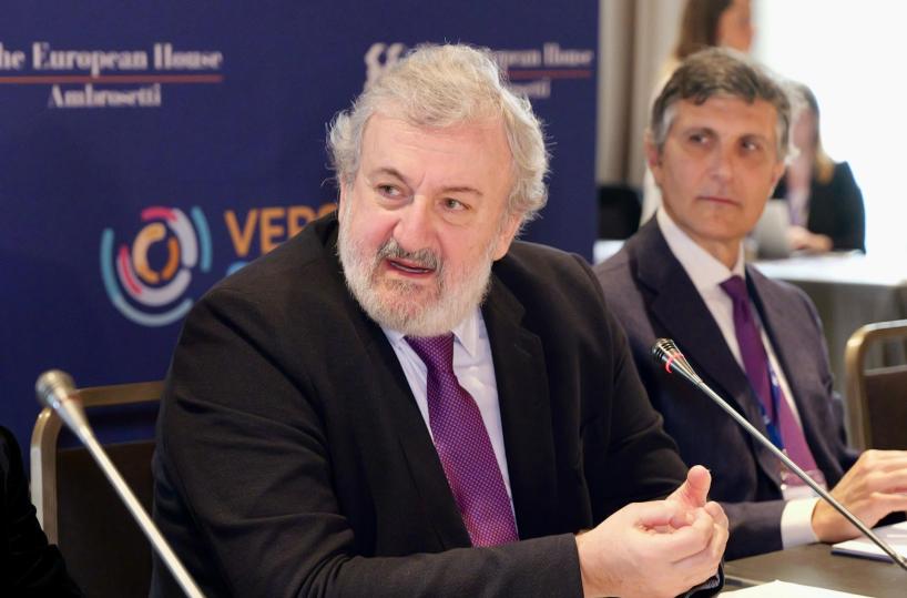Pd, Emiliano sbatte la porta: i suoi fuori dalla segreteria