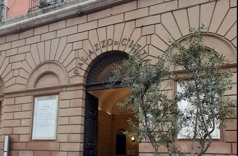 Bari, caccia alla casa popolare: la carica dei tremila