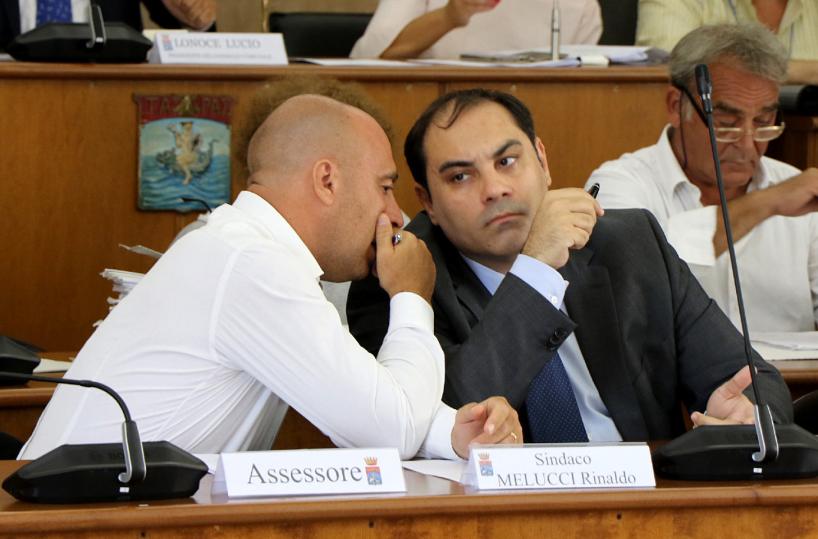 Taranto, Bitetti fa il «pontiere» per salvare Melucci