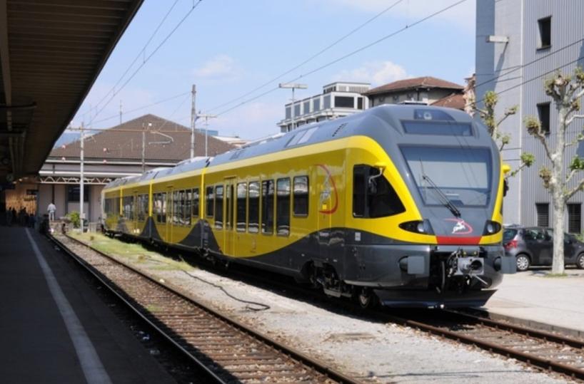 Bari, crescono i passeggeri che vanno in aeroporto con il treno