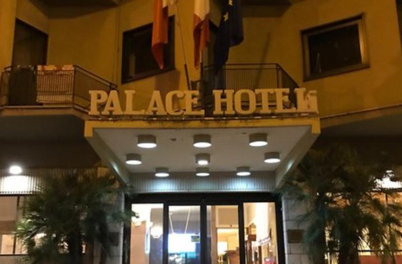 Nuova vita per l'hotel Palace di Bari: la società Greenblu lo ristrutturerà e gestirà per 20 anni