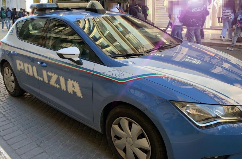 Medico arrestato per abusi a Taranto: nel 2021 anche un «festino» in ambulatorio