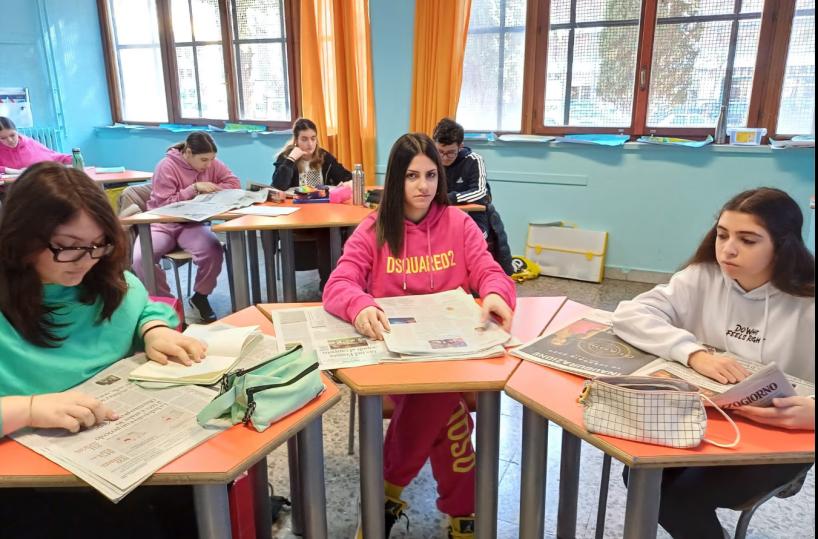 «Carta Canta», buona la prima: partito il progetto che porta la «Gazzetta» nelle scuole