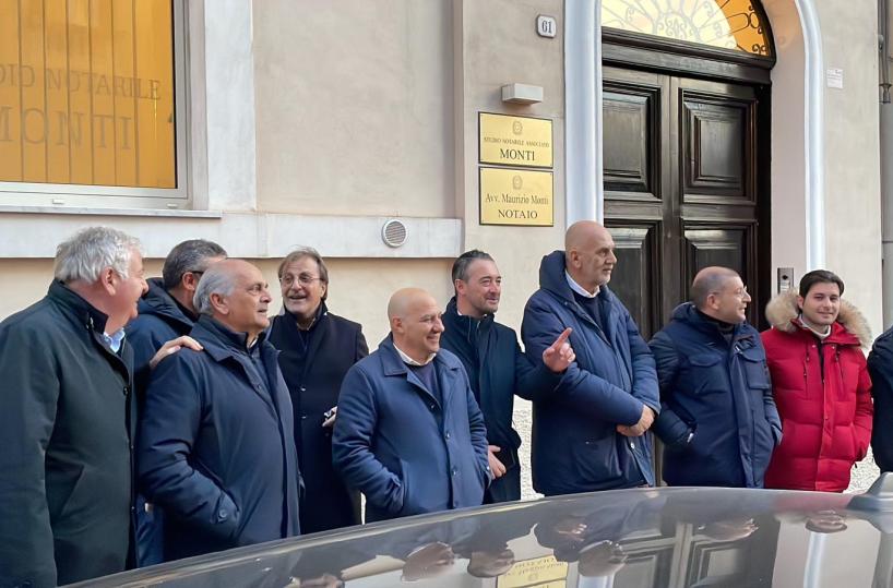 Taranto, il consigliere civico Abbate non firma e tiene in vita la giunta Melucci