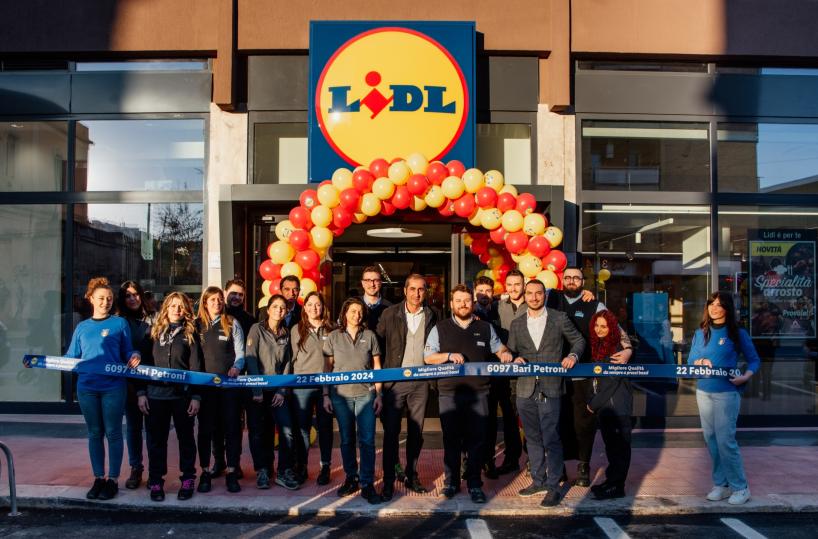 Bari, inaugurato nuovo supermercato Lidl di fronte alla stazione
