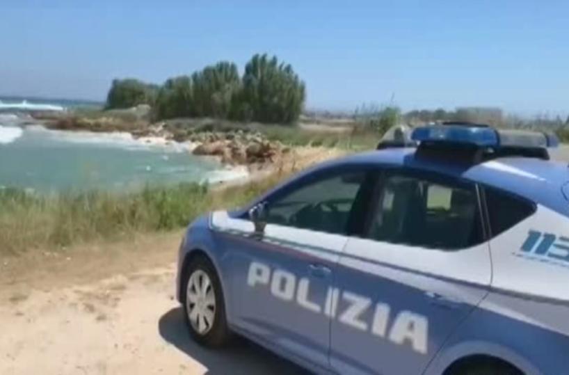 Disperato per problemi personali vuole gettarsi da scogliera a Brindisi: salvato dalla polizia