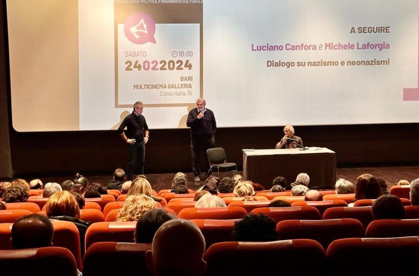 Bari, Laforgia parla di antifascismo con Canfora: in platea pure Emiliano
