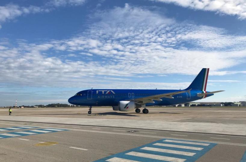 Aerei, Ita ripristina il terzo volo Brindisi-Milano con partenza alle 6.25