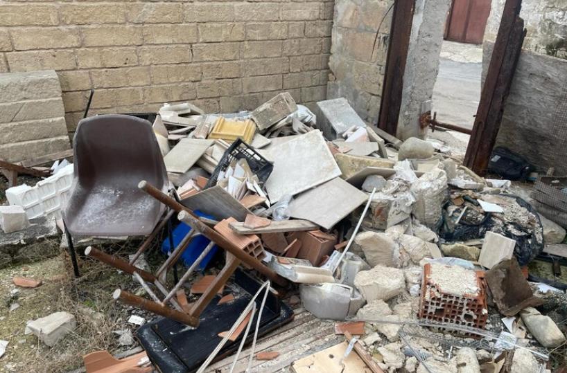 Scoperta discarica abusiva a Polignano a Mare: 3 denunce, anche rifiuti pericolosi